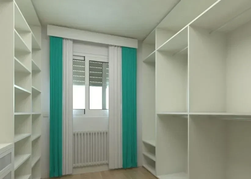 standard walk in closets