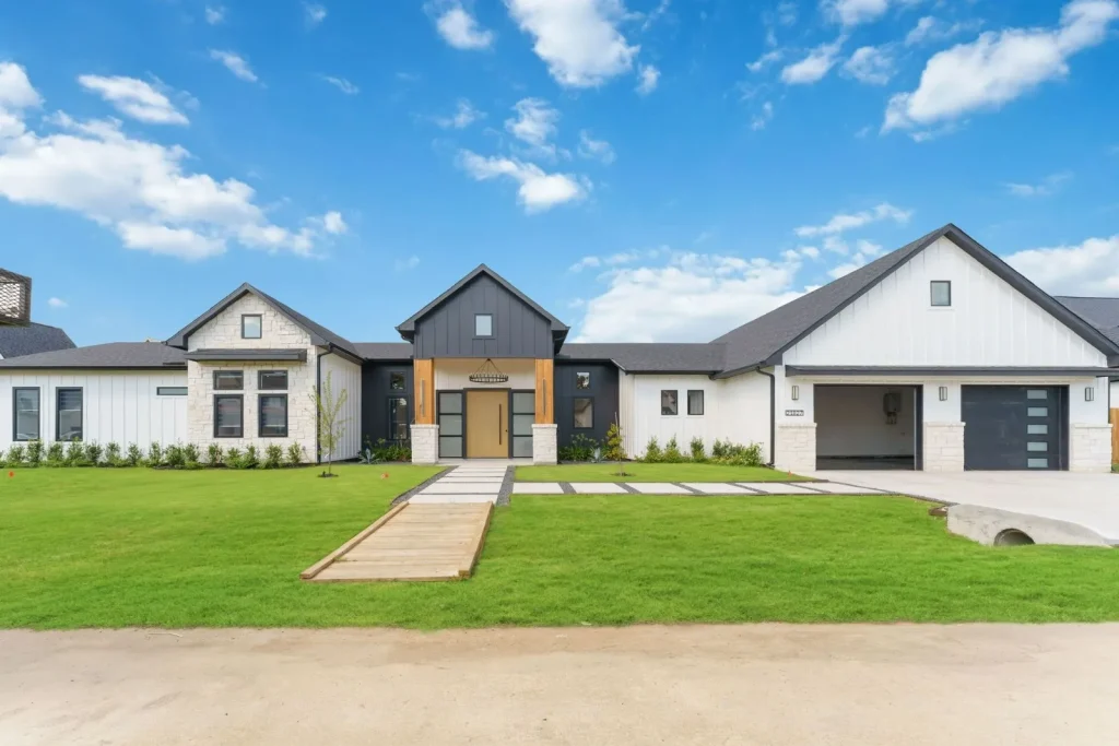 USA Houston Bright Contemporary House
